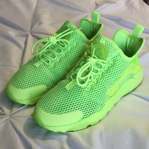 Nike air huarache women’s 9